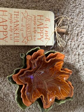 Leaf Shaped Nesting Ceramic Bowls - Orange & Green